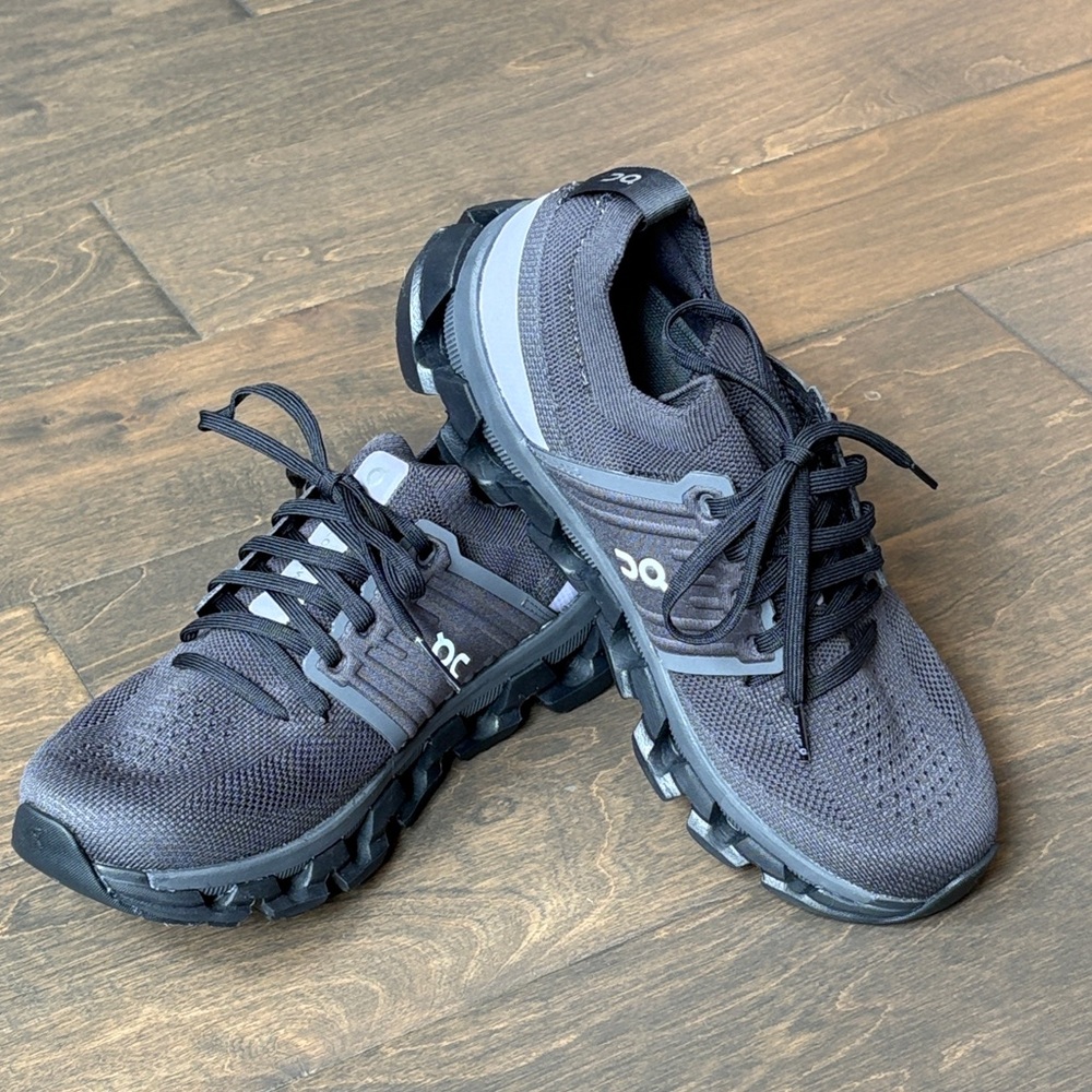 NEW On Cloudswift Running shoes, Dark Gray with Lavender Accents, size 7M